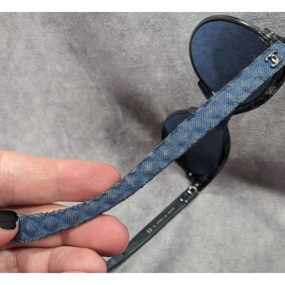 Chanel Blue Quilted Sunglasses 5342 .1552/52 Made In Italy - Picture 12 of 14
